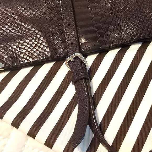 Henri Bendel Snake Leather Crossbody / Clutch - Picture 7 of 8